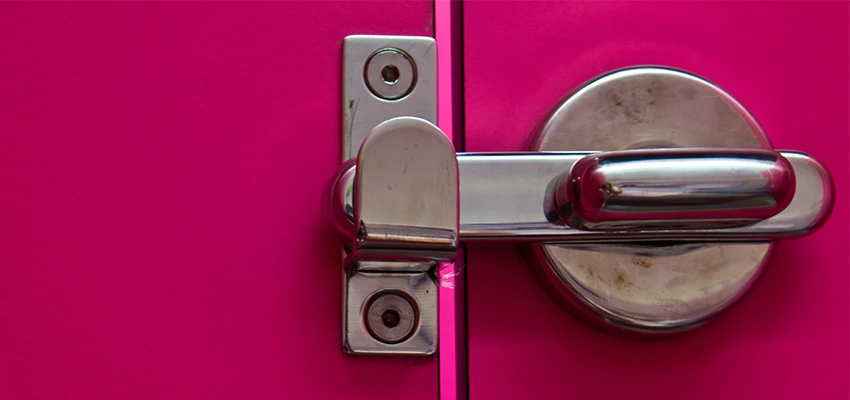 Childproof Gate Lock in Tamiami, Florida