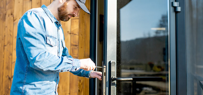 Frameless Glass Storefront Door Locks Replacement in Tamiami