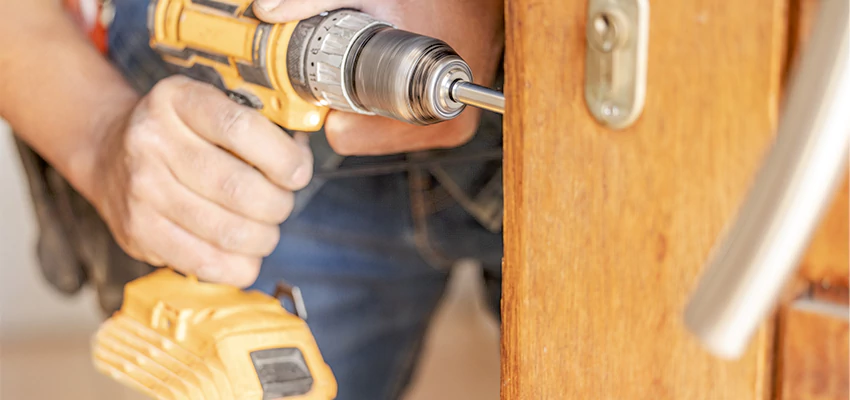 Emergency A1 Locksmith Services in Tamiami, Florida