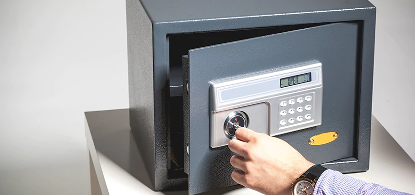 Jewelry Safe Unlocking Service in Tamiami, Florida