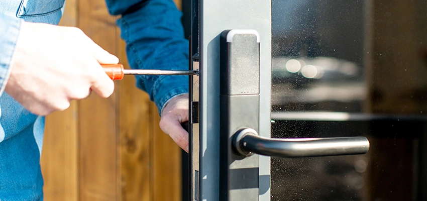 Aluminium Door Lock Replacement in Tamiami, Florida