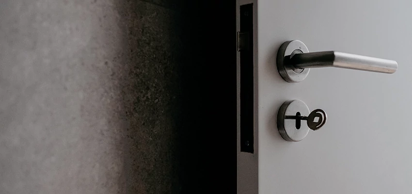 Front Door Handle Repair And Installation in Tamiami, FL