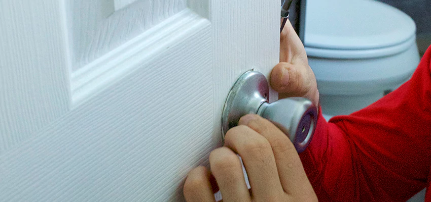Vintage Door Knob Replacement in Tamiami, FL