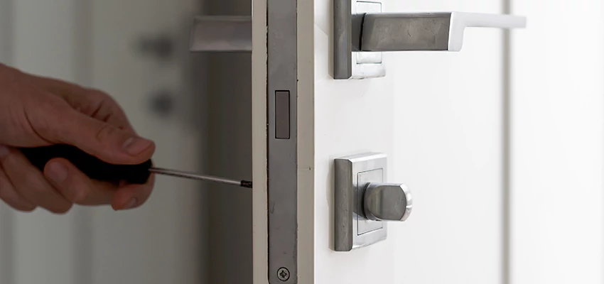 Key Programming Locksmith Open Now in Tamiami, Florida